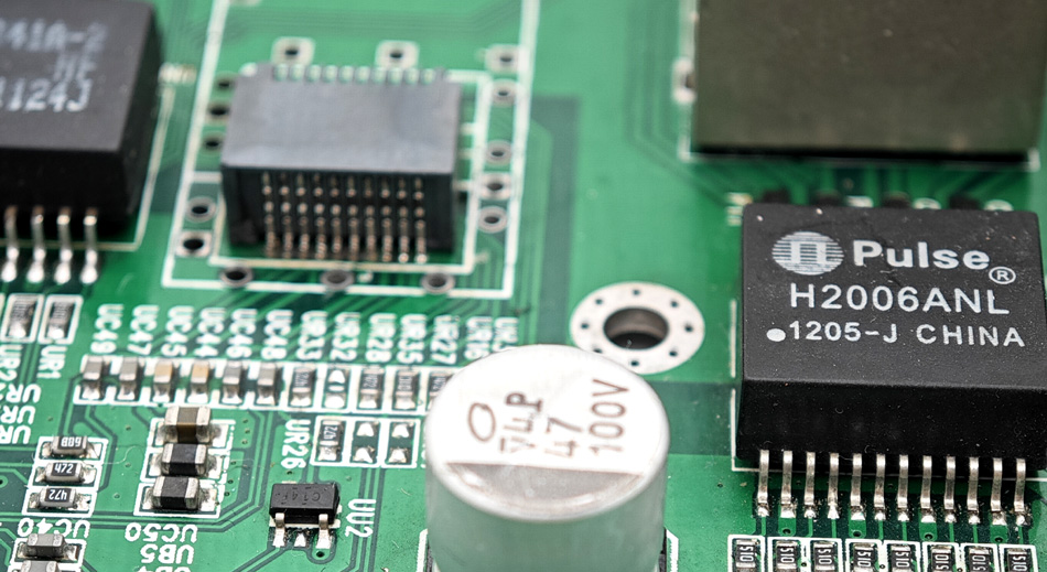 Истраживање разлика у технологији и услугама међу светским фабрикама ПЦБА