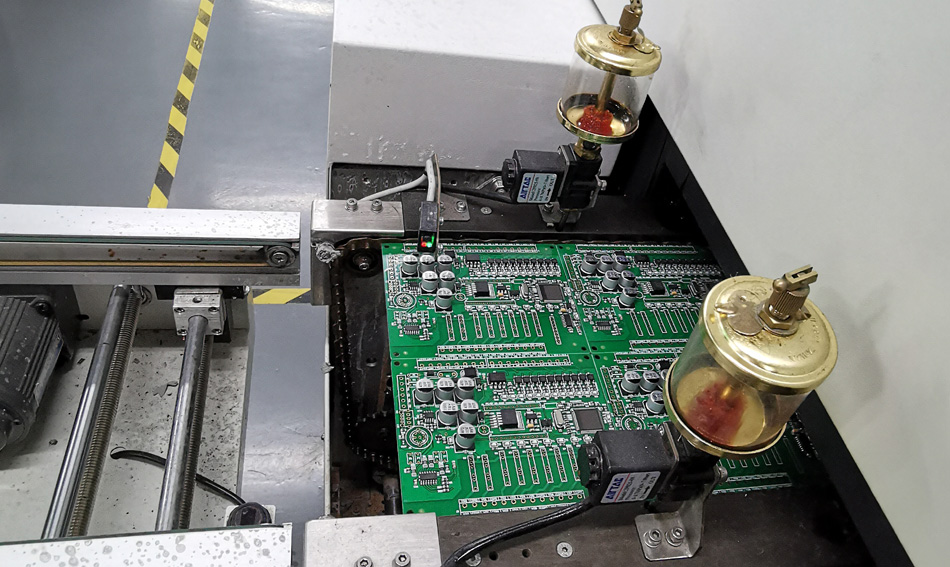 Како мере управљања фабричким отпадом ПЦБА и рециклаже утичу на усклађеност?