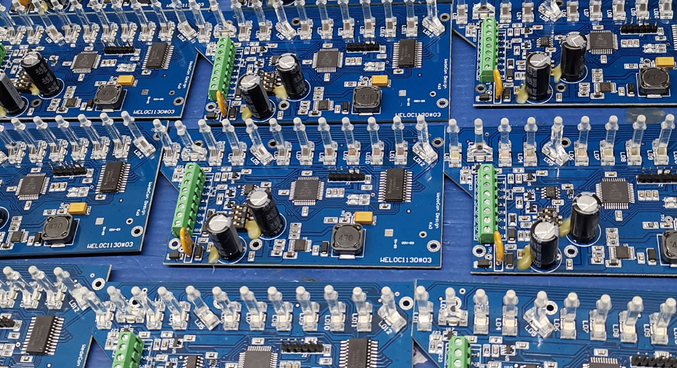 Како управљање набавком компоненти у фабрикама ПЦБА утиче на време испоруке?